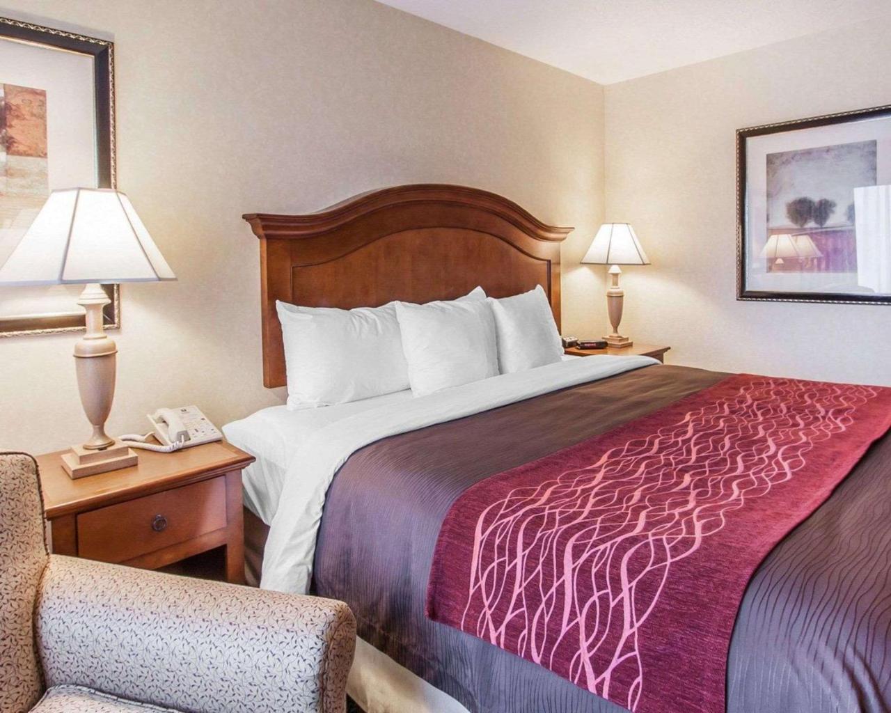 Comfort Inn Conference Center Hillsboro Εξωτερικό φωτογραφία