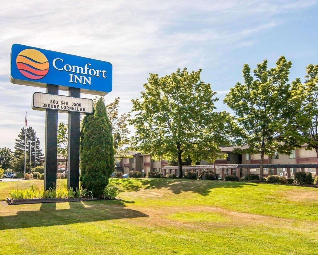 Comfort Inn Conference Center Hillsboro Εξωτερικό φωτογραφία
