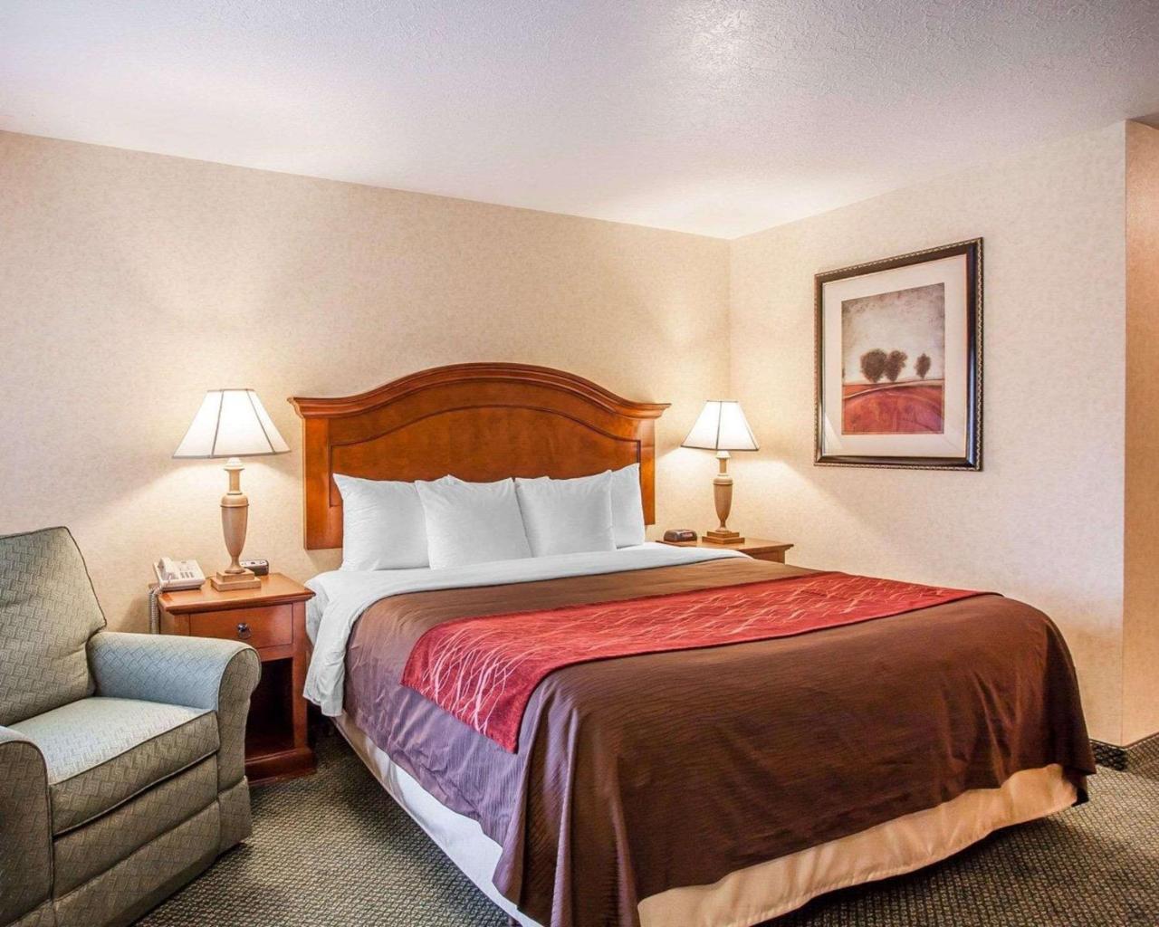 Comfort Inn Conference Center Hillsboro Εξωτερικό φωτογραφία