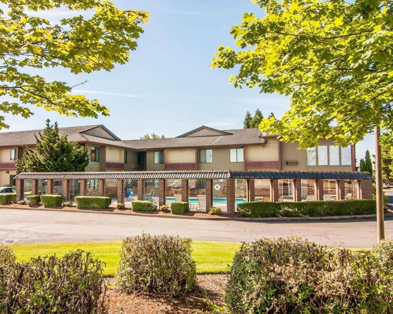 Comfort Inn Conference Center Hillsboro Εξωτερικό φωτογραφία