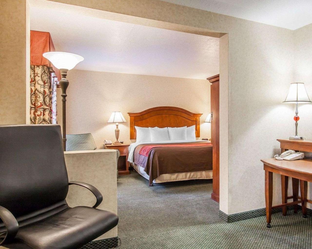 Comfort Inn Conference Center Hillsboro Εξωτερικό φωτογραφία