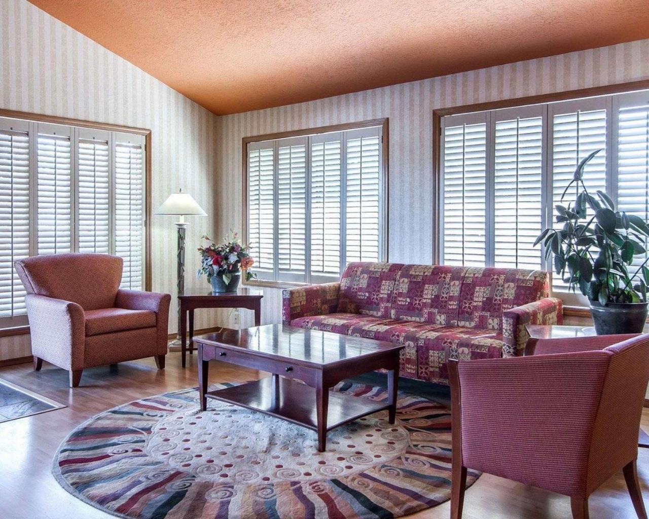 Comfort Inn Conference Center Hillsboro Εξωτερικό φωτογραφία