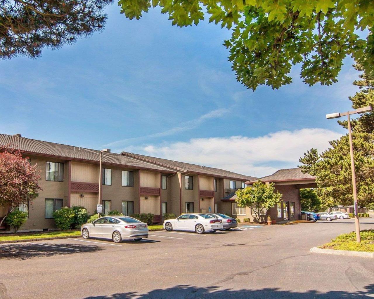 Comfort Inn Conference Center Hillsboro Εξωτερικό φωτογραφία